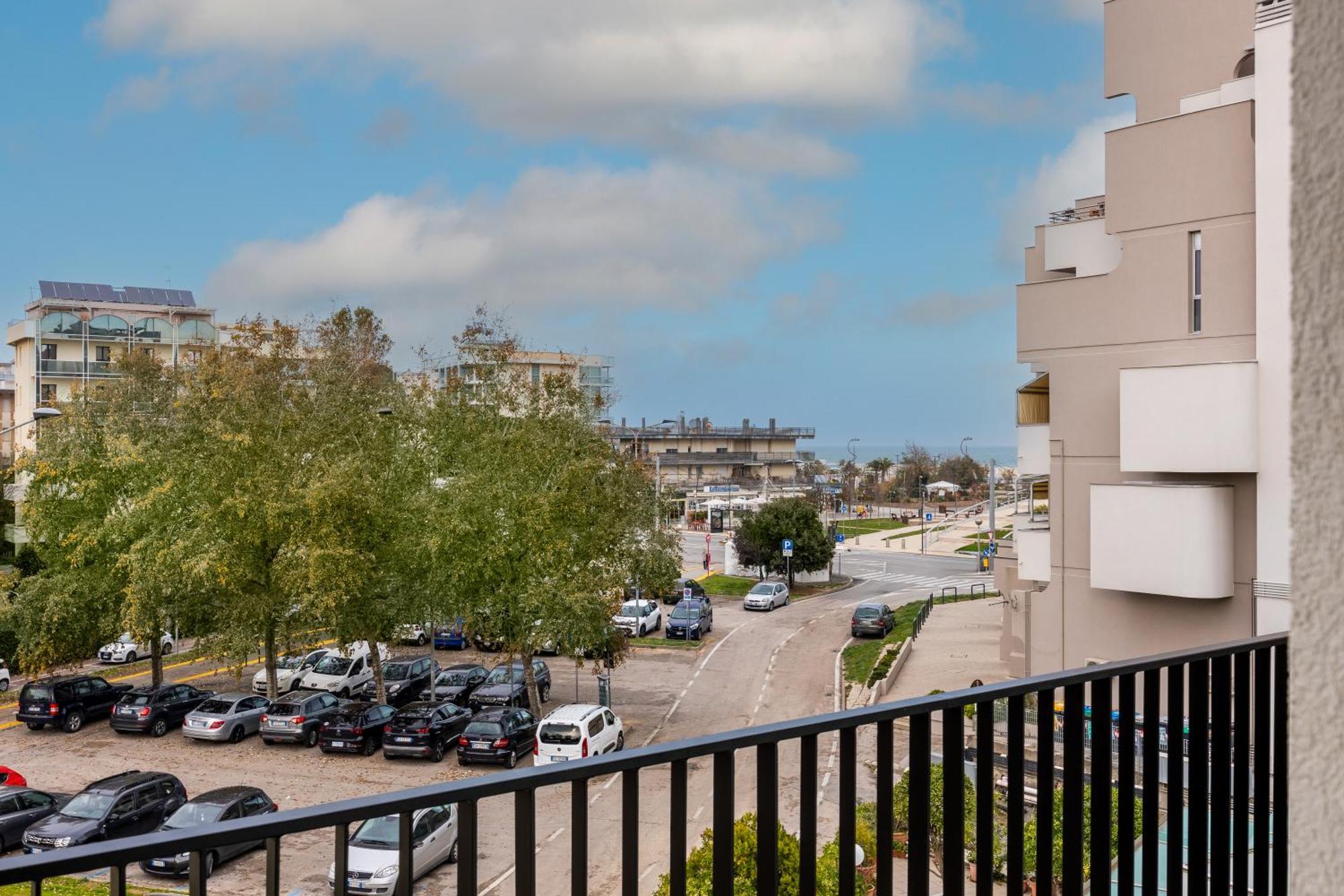 Homie Hotel Rimini Exterior photo